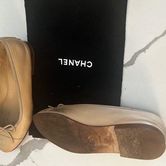 CHANEL Tan Flats Versatile Suede Loafers - Picture 3 of 3